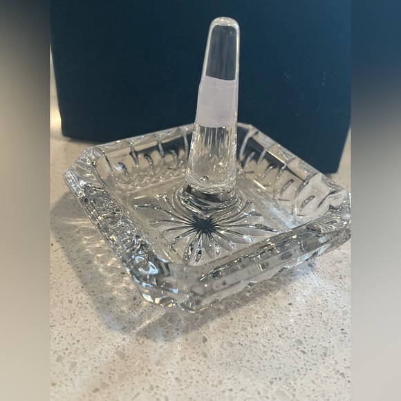 Waterford-Lismore Square Ring Holder - Picture 9 of 11